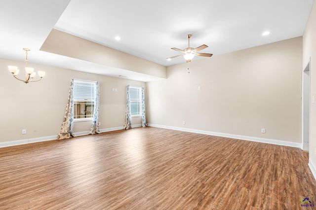 107 Red Tail Circle, Byron, GA 31008