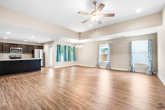 107 Red Tail Circle, Byron, GA 31008