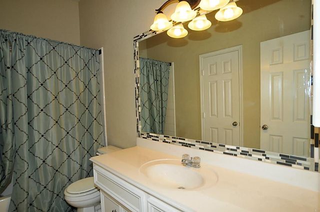 872 Rock Harbor Lane, League City, TX 77573
