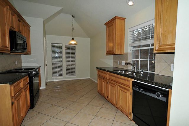 872 Rock Harbor Lane, League City, TX 77573