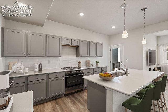 2170 OUTFITTERS Grove, Colorado Springs, CO 80910