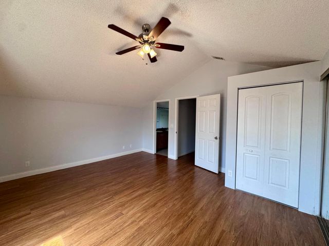 5889 Snowdrop Way, West Palm Beach, FL 33415