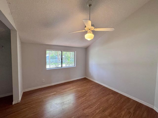 5889 Snowdrop Way, West Palm Beach, FL 33415