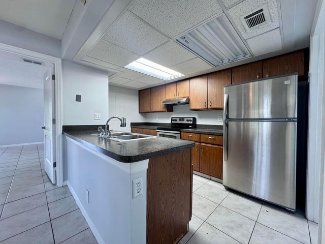 5889 Snowdrop Way, West Palm Beach, FL 33415