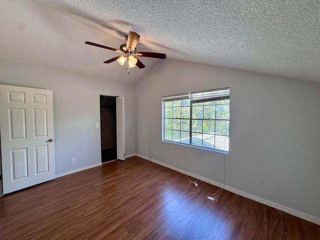 5889 Snowdrop Way, West Palm Beach, FL 33415