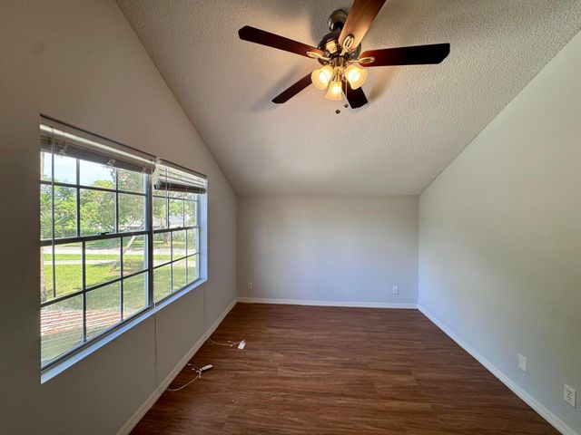 5889 Snowdrop Way, West Palm Beach, FL 33415