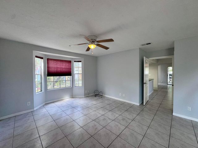 5889 Snowdrop Way, West Palm Beach, FL 33415