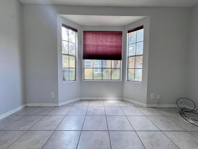 5889 Snowdrop Way, West Palm Beach, FL 33415