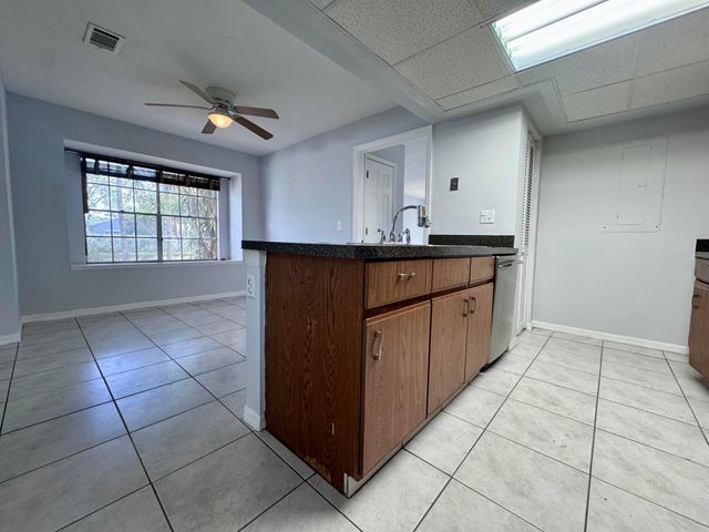 5889 Snowdrop Way, West Palm Beach, FL 33415