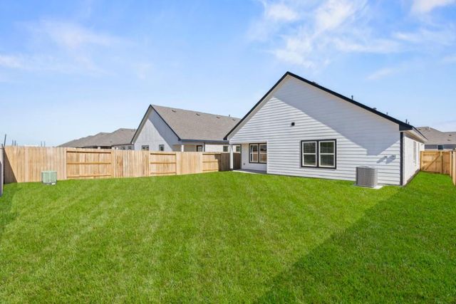 8311 Amber Summit Lane, Angleton, TX 77515