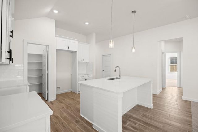 8311 Amber Summit Lane, Angleton, TX 77515