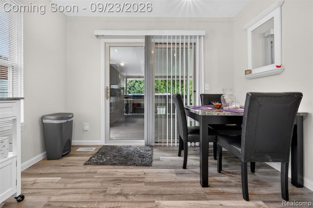 330 Harbour Pointe Drive, Belleville, MI 48111