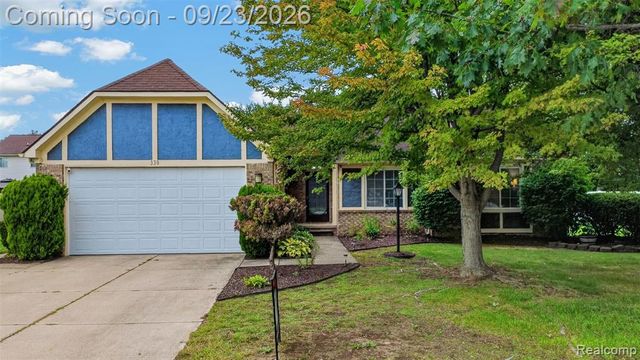 330 Harbour Pointe Drive, Belleville, MI 48111