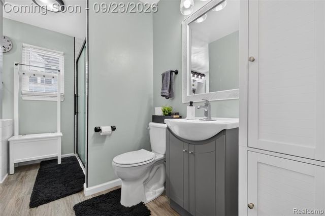 330 Harbour Pointe Drive, Belleville, MI 48111
