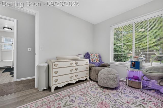 330 Harbour Pointe Drive, Belleville, MI 48111