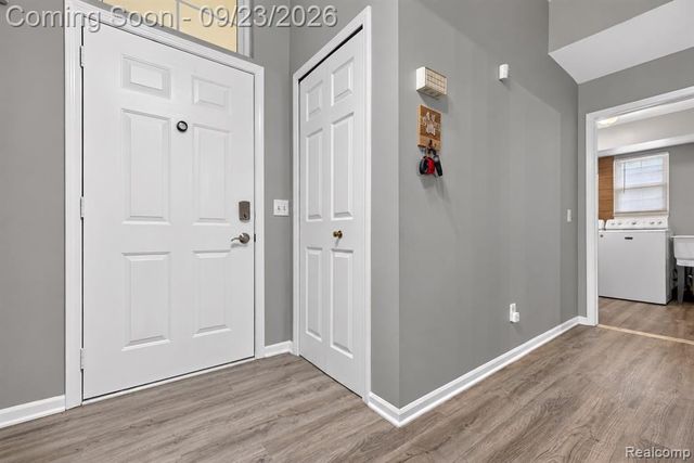 330 Harbour Pointe Drive, Belleville, MI 48111
