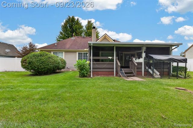 330 Harbour Pointe Drive, Belleville, MI 48111