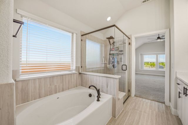 800 Jaguar Ridge, Godley, TX 76044