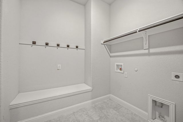 800 Jaguar Ridge, Godley, TX 76044