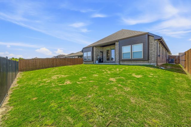 800 Jaguar Ridge, Godley, TX 76044