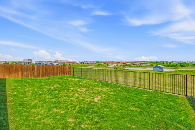 800 Jaguar Ridge, Godley, TX 76044