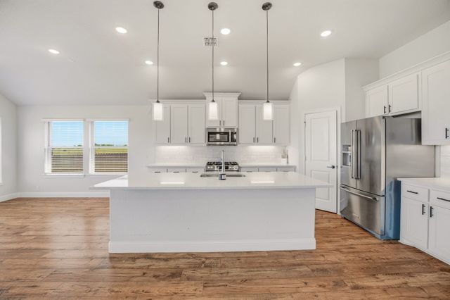 800 Jaguar Ridge, Godley, TX 76044