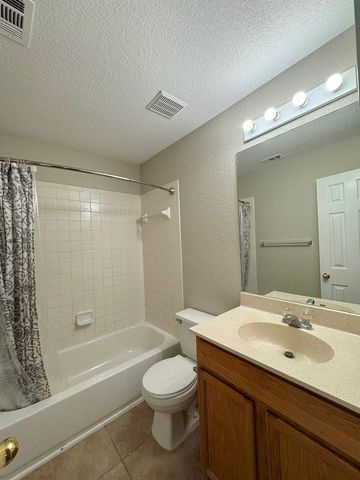 544 Hogan, Kyle, TX 78640