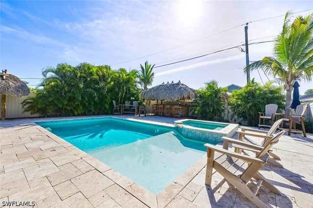 530 108th AVE N, Naples, FL 34108