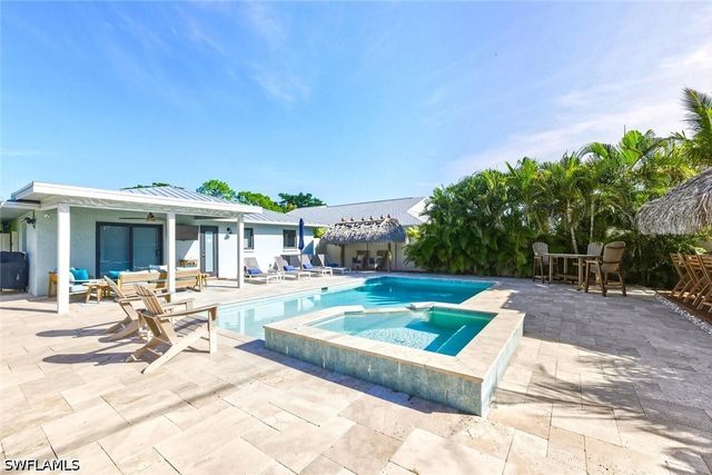530 108th AVE N, Naples, FL 34108
