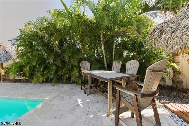530 108th AVE N, Naples, FL 34108