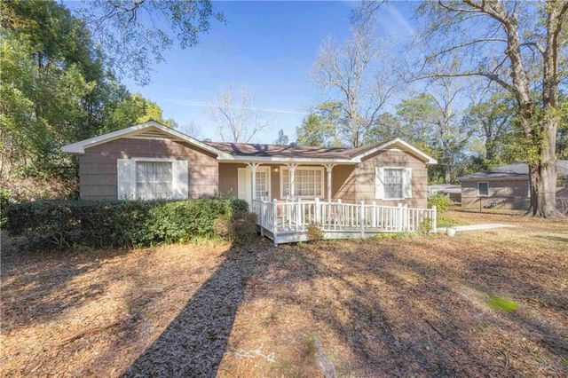 308 Valley Road, Chickasaw, AL 36611