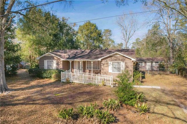 308 Valley Road, Chickasaw, AL 36611