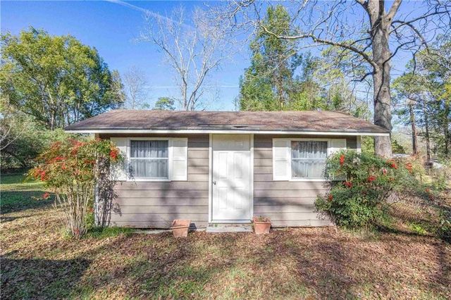 308 Valley Road, Chickasaw, AL 36611