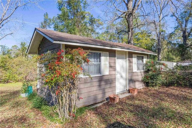 308 Valley Road, Chickasaw, AL 36611