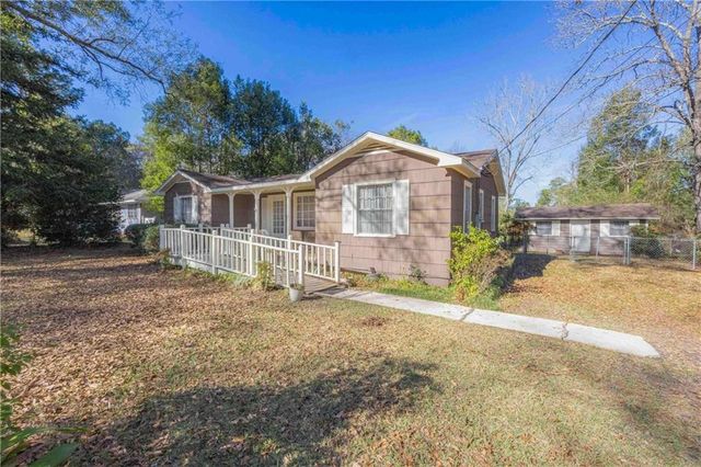 308 Valley Road, Chickasaw, AL 36611