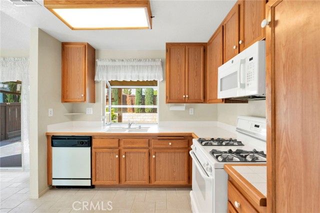 12384 Highgate, Victorville, CA 92395