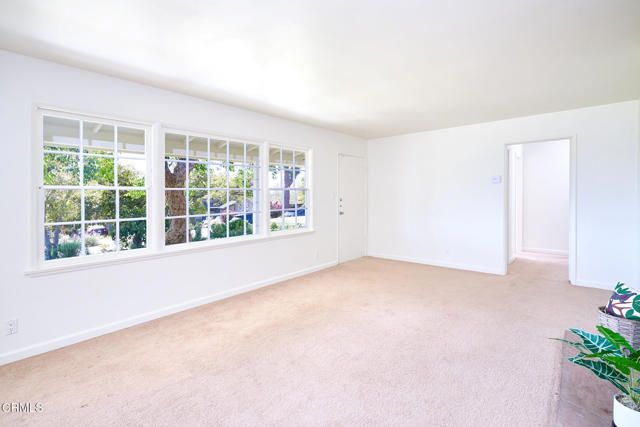 567 Mesa Drive, Camarillo, CA 93010