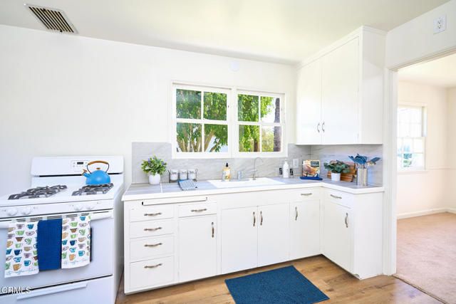 567 Mesa Drive, Camarillo, CA 93010