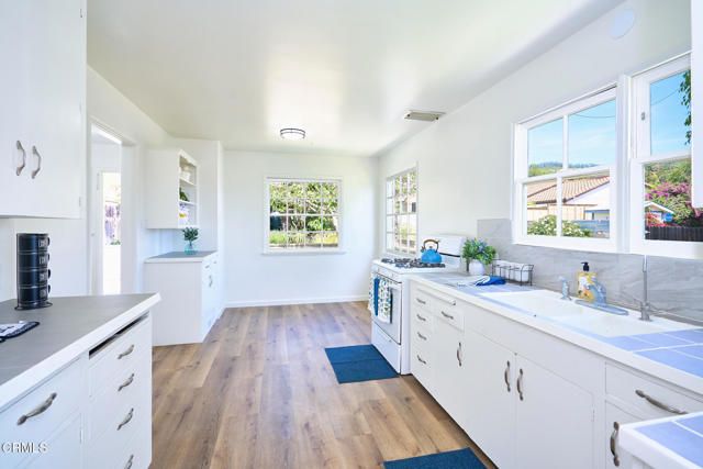 567 Mesa Drive, Camarillo, CA 93010