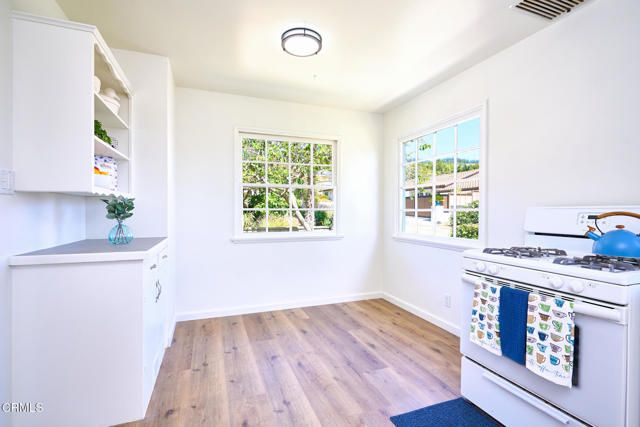 567 Mesa Drive, Camarillo, CA 93010