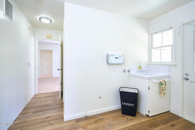 567 Mesa Drive, Camarillo, CA 93010