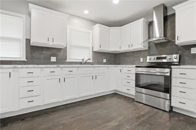 2900 N 30TH Street, Kansas City, KS 66104