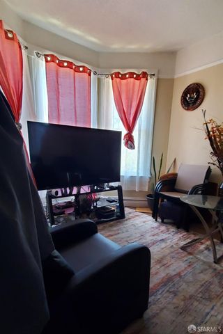 1415 Hawes Street, San Francisco, CA 94124