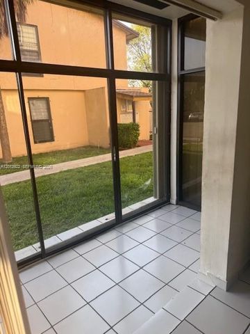 10851 SW 2nd St K110, Sweetwater, FL 33174