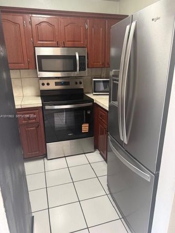 10851 SW 2nd St K110, Sweetwater, FL 33174