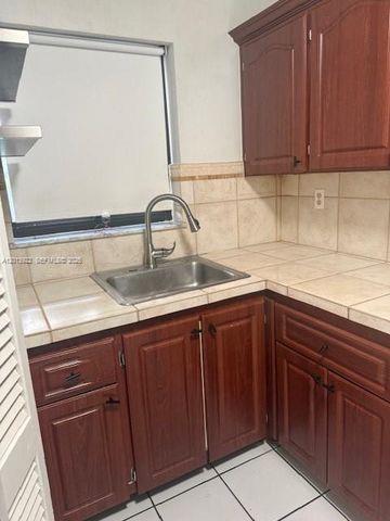 10851 SW 2nd St K110, Sweetwater, FL 33174
