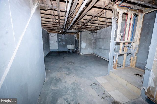 5729 HADFIELD ST, Philadelphia, PA 19143