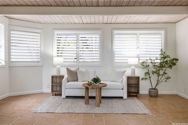 251 Poipu Drive, Honolulu, HI 96825