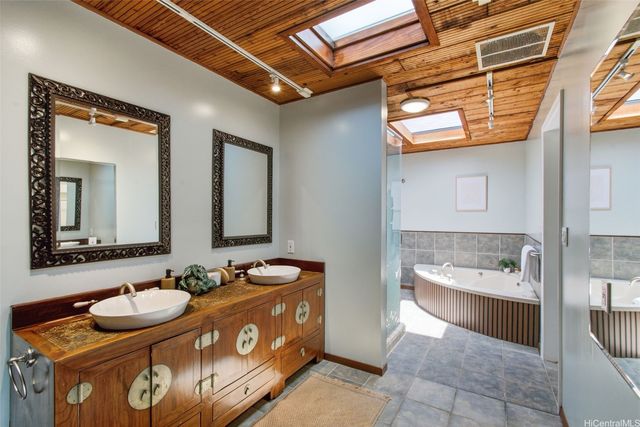 251 Poipu Drive, Honolulu, HI 96825