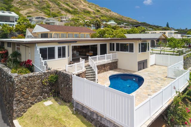 251 Poipu Drive, Honolulu, HI 96825